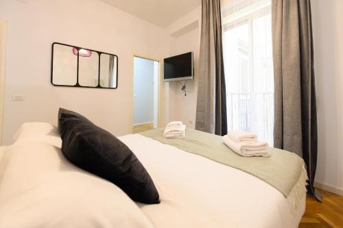For You Rentals Elegante vivienda de 3 habitaciones en el centro de Madrid Temporal PSM92