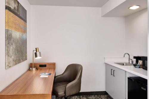 SpringHill Suites Phoenix Downtown Image