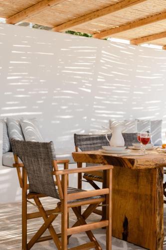 Villa Achilleos, Avlia Hill, Naxos, by NaxosVibe