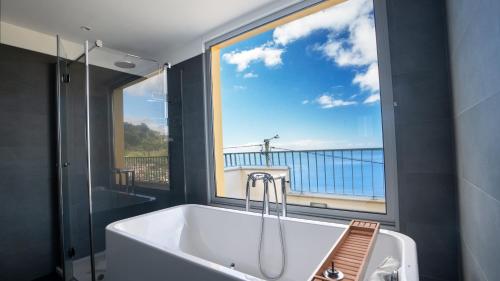 Estrela do Mar - by LovelyStay - Lovely, Sun Filled Villa photo 3