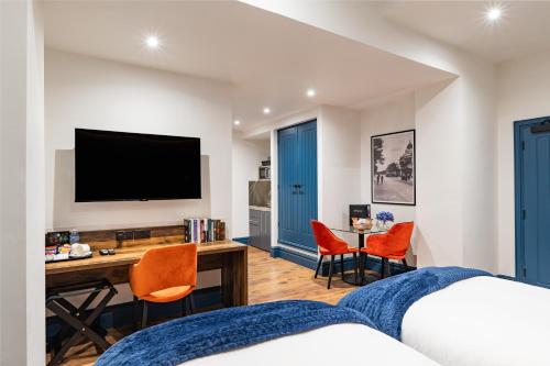 Televisyen dan/atau pusat hiburan di The Old Lyric Hall - A St David Aparthotel