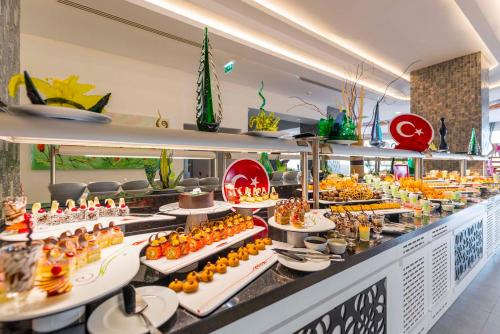 Jídlo v hotelu nebo okolí