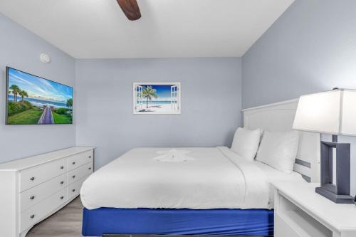 Katil atau katil-katil dalam bilik di Atlantica Oceanfront Condos