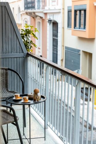 CHARĀ Apartment in Plaka, Under The Acropolis