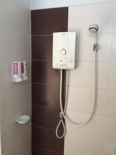 ห้องน้ำของ ชลนที เรสซิเด้นซ์