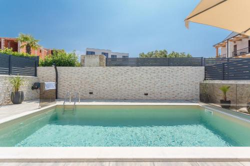 Apartment BARBARA with private pool