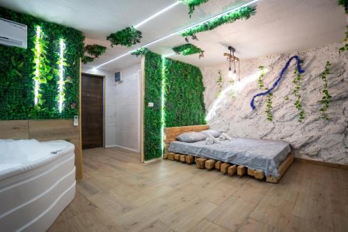 O baie la Romantic Chalet with Jacuzzi & Sauna- Trebević near Sarajevo