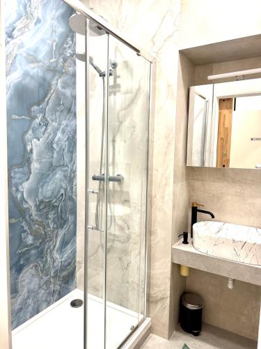 Central Opera Apartment 140 m2