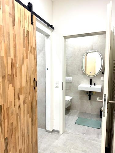Central Opera Apartment 140 m2