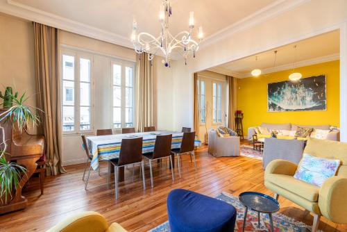 SUPERBE MAISON FAMILIALE AVEC JARDIN AU COEUR DE BIARRITZ