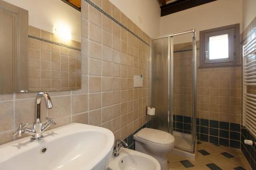 Un baño de Agriturismo Bio Podere Doganelle
