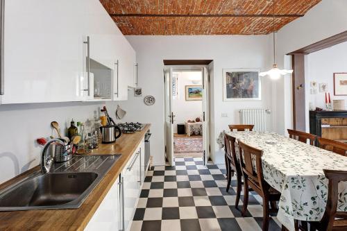 Kuchyň nebo kuchyňský kout v ubytování Casa romantica