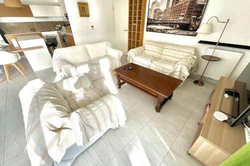 Photo de la galerie de l'établissement Spacious T3 with Wifi - terrace, à Montpellier