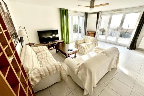 Photo de la galerie de l'établissement Spacious T3 with Wifi - terrace, à Montpellier