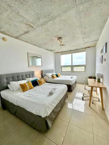Stylish and Spacious Condo Prefect to Enjoy Miami! photo 4