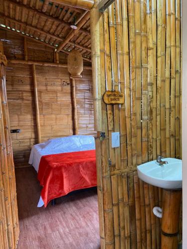 Bilik mandi di Cabaña La Esperanza