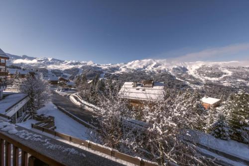 Nespecifikovaný výhled na hory nebo výhled na hory při pohledu z apartmánu