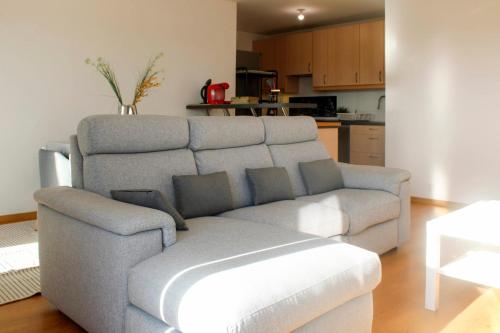 Photo de la galerie de l'établissement 3-rooms apartment with Wifi and balcony, à Saint-Denis