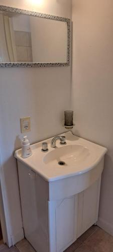 Imagine din galeria proprietății Departamento cómodo y acogedor în Godoy Cruz