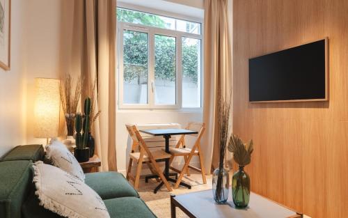 Apartment center of Paris with terrace by Studio Prestige