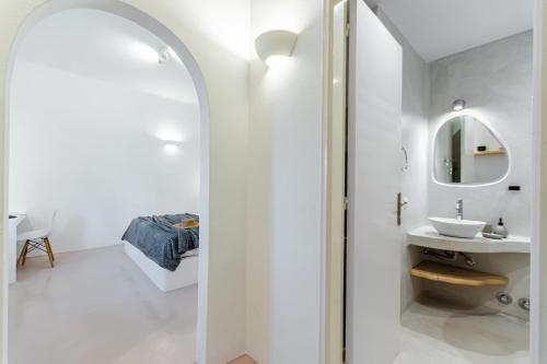 NAXOS BEACHWALK Studio