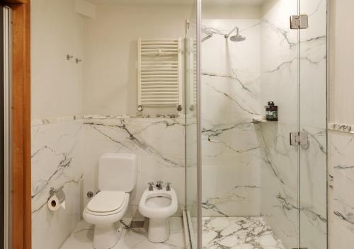 Ένα μπάνιο στο La Escondida Casa De Huespedes & Spa