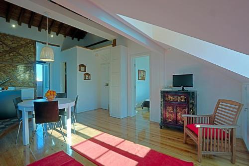 Alfama 2 - Attic with view
