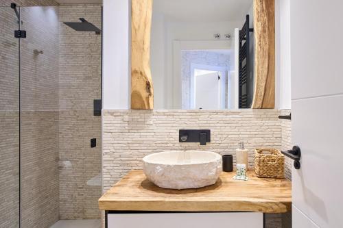 Phòng tắm tại LUX Mountain con vistas y jacuzzi - Arafita Apartamentos