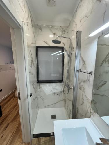 Private 1 bedroom house in Machico Centre