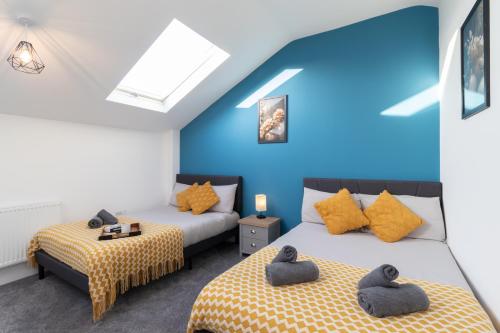 Ένα ή περισσότερα κρεβάτια σε δωμάτιο στο Open Mind Property - Cosy Flat with 2 Beds