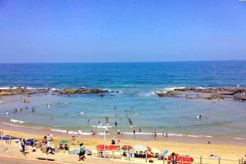 Imagen de la galería de Surfside Suite - Pool & Ocean Views - Family or Couples, en Umdloti