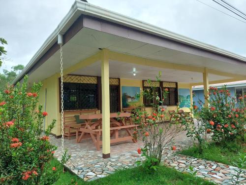 Un jardín fuera de Casas Gemelas