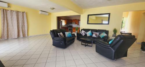 Zona de estar de Gorgeous Oceanview Peaceful Villa