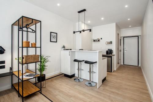 Stylish Escape Suite in Athens