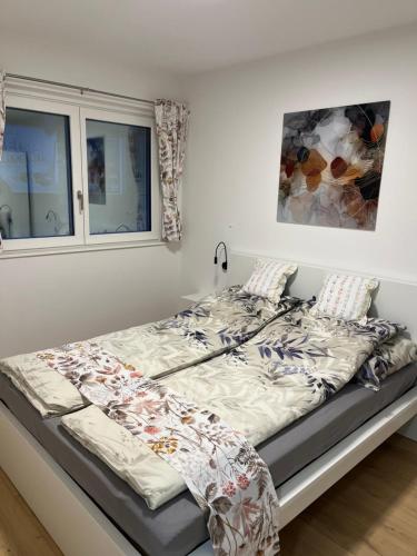 Cosy Candy Flat- with optional parking available at an extra cost