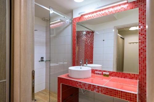 Cosy and Deluxe White Tower 1 Bedroom Flat