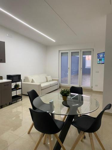 Χώρος καθιστικού στο Family Room Home Serpico