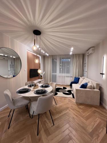 Mià Warsaw - Rotunda