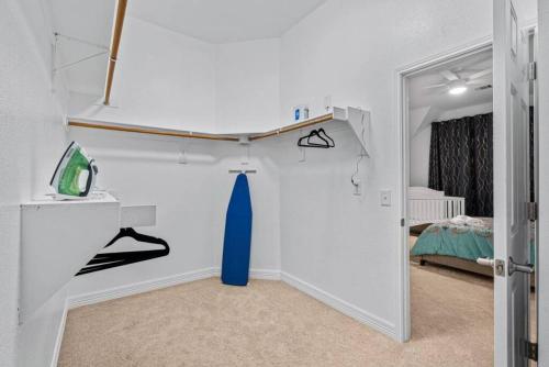 Gallery image of One-level, Fenced Yard, Kitchen, Game Room, Pkng in Frisco