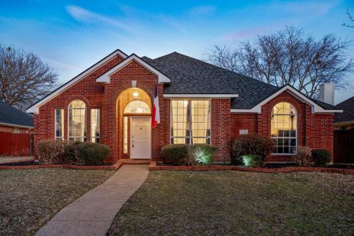 Gallery image of One-level, Fenced Yard, Kitchen, Game Room, Pkng in Frisco
