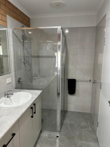 Imagine din galeria proprietății Lbarza Modern 1BR Apartment close to CBD în Shepparton
