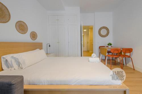 Tu ventana a Madrid para 3, conoce Carretas 25