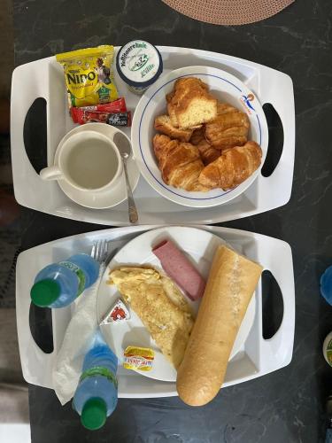Makanan di atau berdekatan aparthotel ini