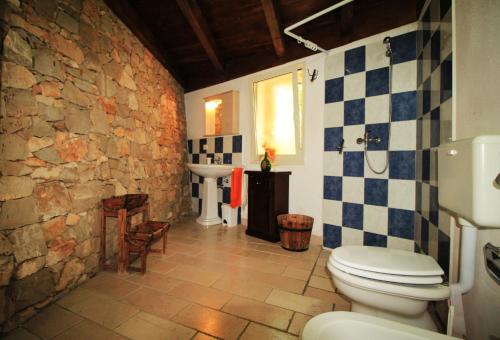 Koupelna v ubytování Trullo Sage by LoveSud