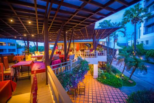 Εστιατόριο ή άλλο μέρος για φαγητό στο Natural Park Resort Pattaya