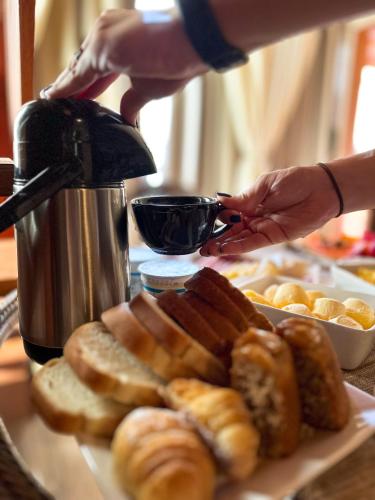Makanan di atau berdekatan rumah tamu ini