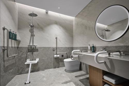 Ένα μπάνιο στο Hilton Garden Inn Beijing Yizhuang