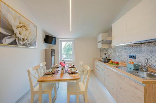 Kuchyň nebo kuchyňský kout v ubytování Magnolia Apt - Palazzo Palermo 1817 - Happy Rentals