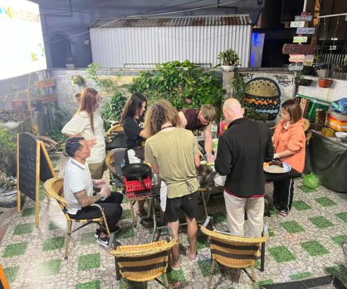 Tetamu yang menginap di Ha Long Fancy Hostel with Vegetarian and Vegan Restaurant