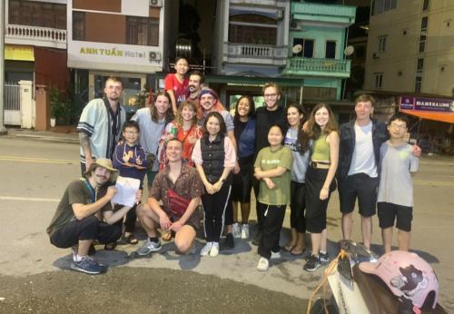 Tetamu yang menginap di Ha Long Fancy Hostel with Vegetarian and Vegan Restaurant